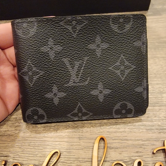 Men's LV Bifold eclipse - Picture 1 of 11